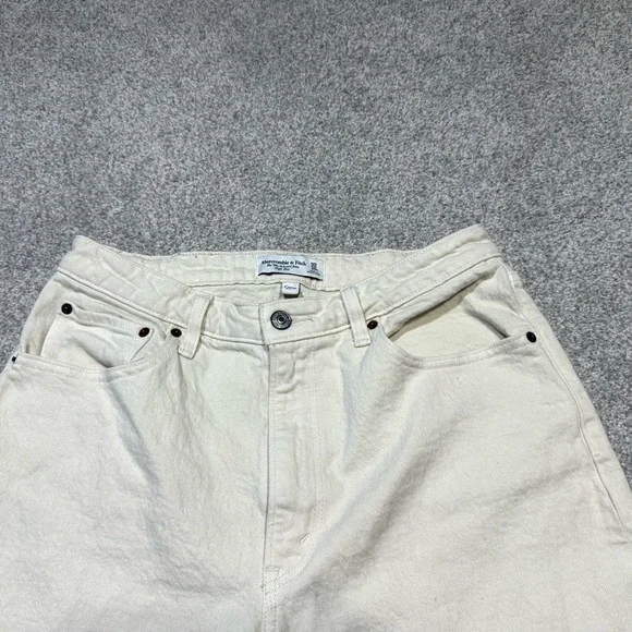 Abercrombie & Fitch 90s Relaxed Jean High Rise Curve Love Off-White Cream Jeans - Picture 3 of 9